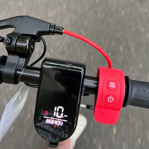 pantalla en el manillar del scooter eléctrico turboant x7 max