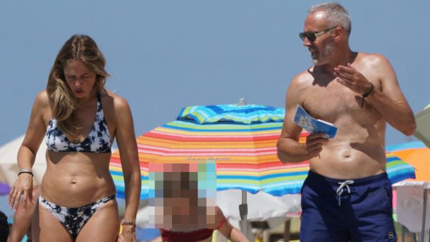 Martina Klein y Álex Corretja en Ibiza / Gtres