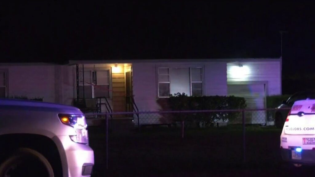 Texas: anciano mata a hijo borracho que le pegaba a su mamá: policía