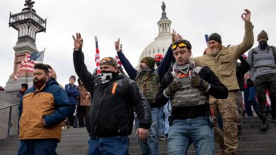Miembro de los Proud Boys que participó en el asalto al Capitolio recibe cuatro años y siete meses de prisión