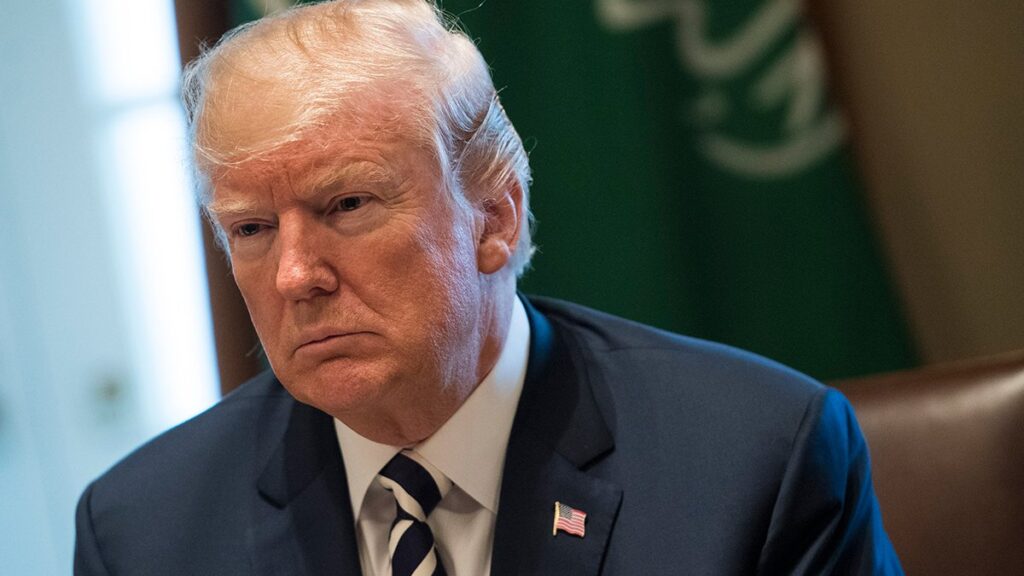 Trump reclama ser restituido presidente o nuevas elecciones