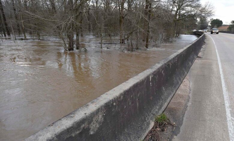 Inundaciones causan estragos en Mississippi; más de 150,000 sin agua potable