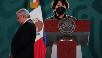 AMLO señala que Delfina Gómez "tiene que dejar ya" la SEP y adelanta que la sucederá otra mujer