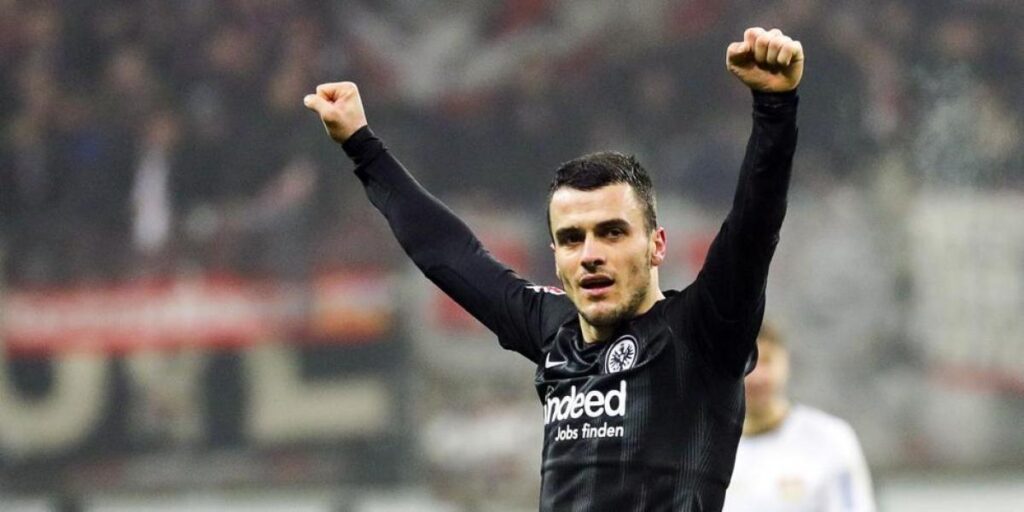 Acelerón de la Juventus por Kostic