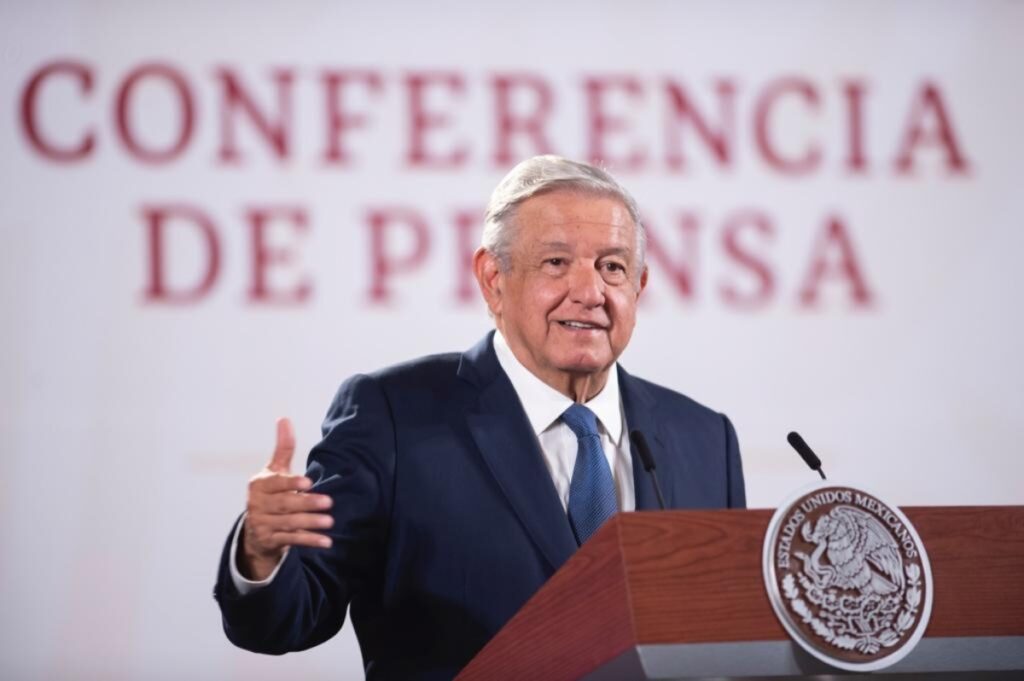 Acusa AMLO a oposición de "zopilotear" rumbo a elecciones en Coahuila