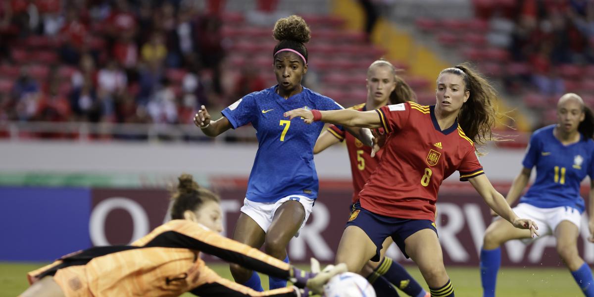 Adriana Nanclares se luce contra Brasil