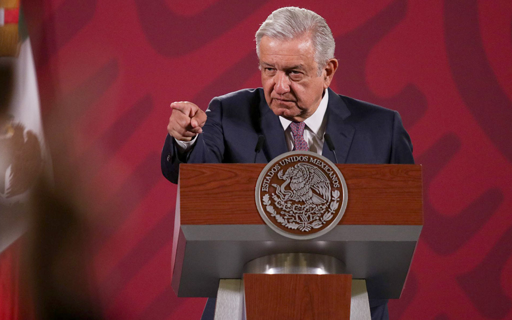 Afirma AMLO que Murillo Karam se autoinculpó en caso Ayotzinapa... y defiende a García Harfuch