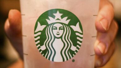Agencia laboral de EU denuncia que Starbucks amenazó a sus empleados por organizarse en sindicatos