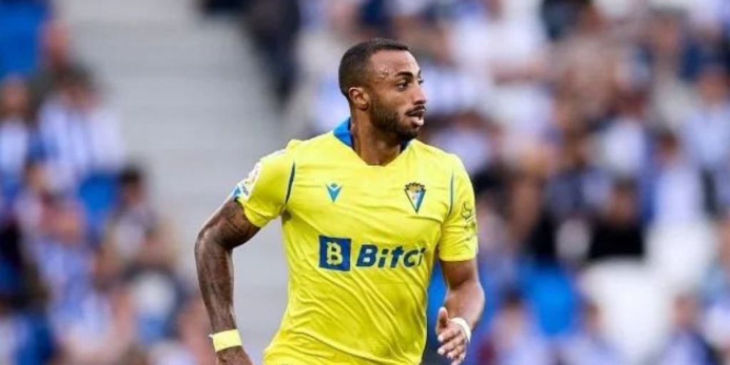 Akapo dice adiós al Cádiz: "No he podido despedirme como me hubiera gustado"