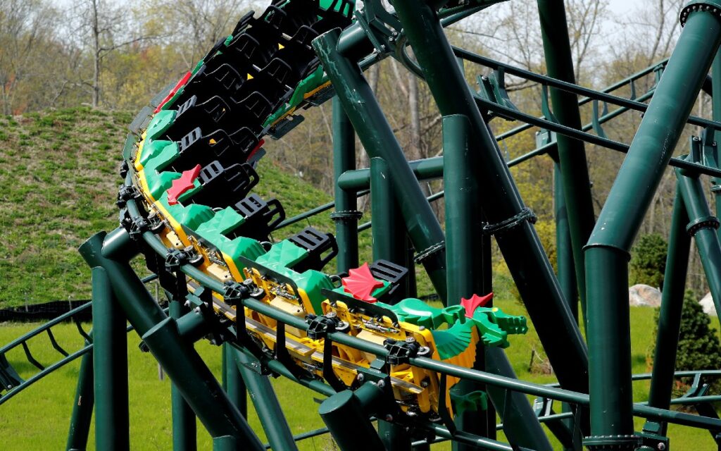 Al menos 31 heridos tras choque en el 'Fire Dragon', la montaña rusa de Legoland en Alemania