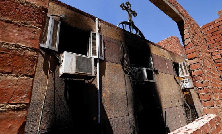 Al menos 41 muertos, incluidos 18 niños en el incendio de una iglesia egipcia