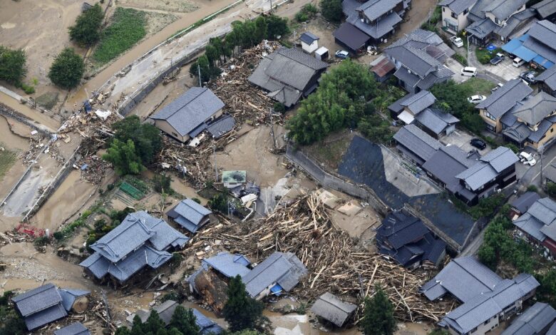 Al menos tres desaparecidos y miles de evacuados ante el azote de lluvias torrenciales en Japón | Video