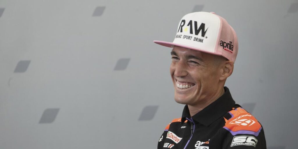 Aleix Espargaró: "Me duele al caminar, pero por suerte voy en moto"