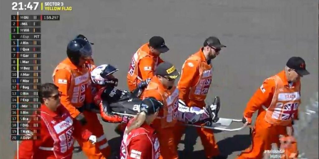 Aleix Espargaró sufre una dura caída en el FP4