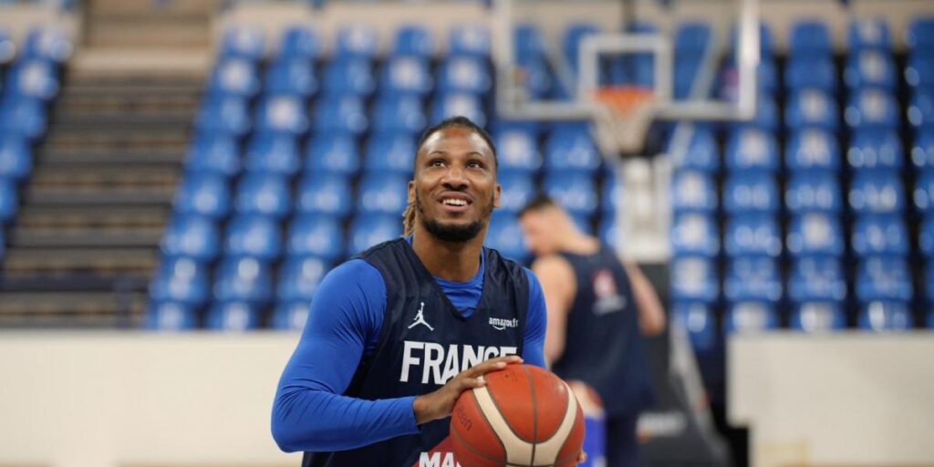 Andrew Albicy se recupera a tiempo y regresa a la concentración francesa