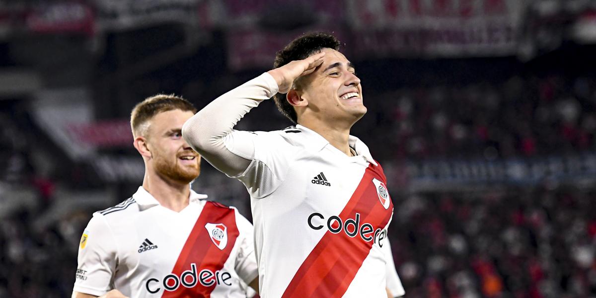 Aquí está 'El Pibe' Solari: doblete y goleada de River