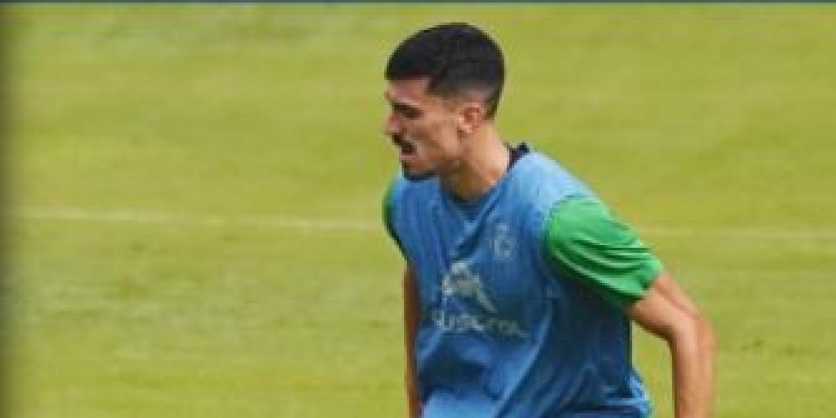 Arturo, con un golpe en el calcáneo del pie izquierdo