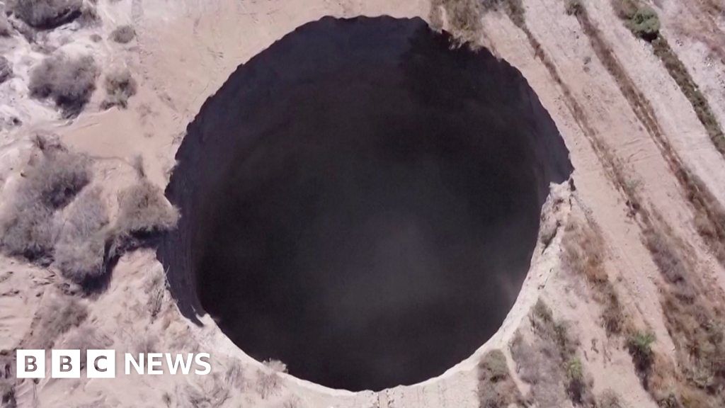 Autoridades investigan tras aparición de misterioso socavón en Chile