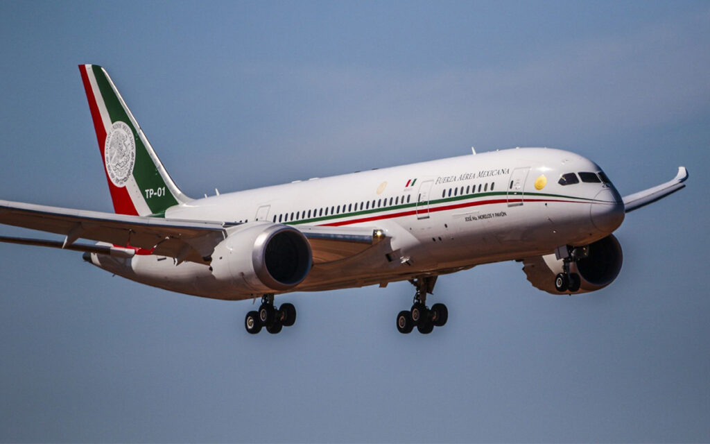 Avión presidencial sale a dar una vuelta y regresa al AICM