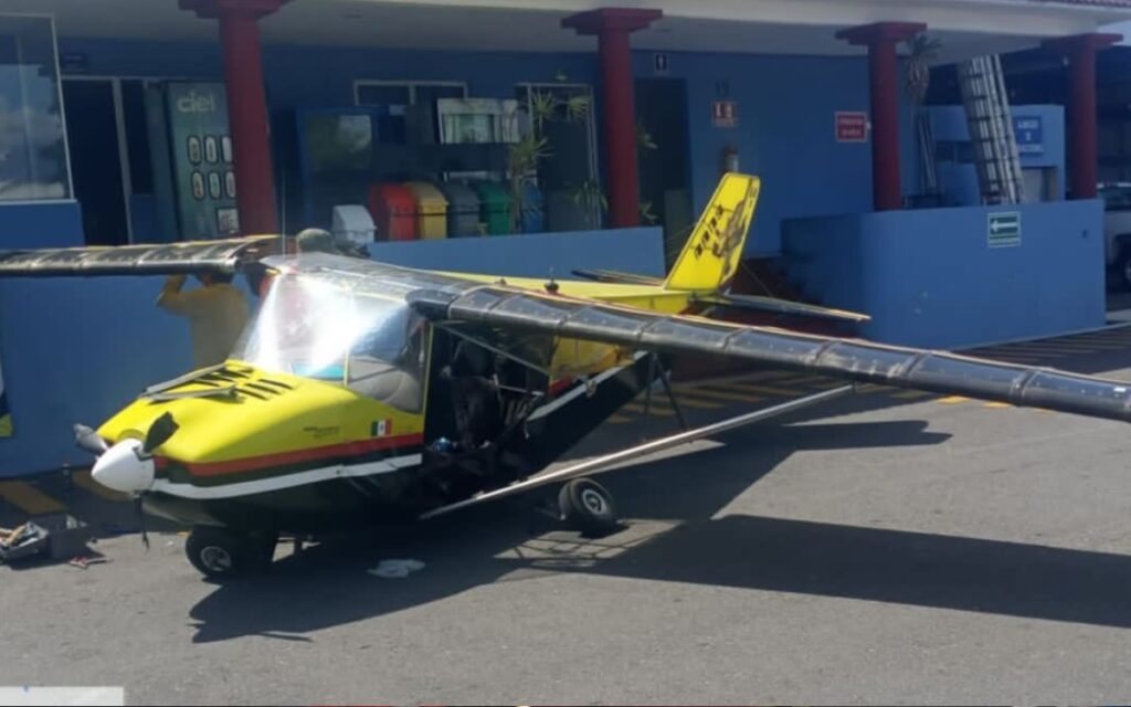 Avioneta realiza aterrizaje forzoso en calles de Veracruz