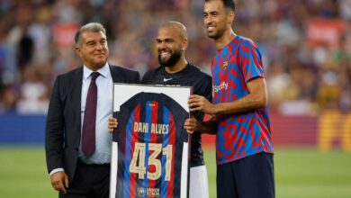 Barcelona homenajea a Dani Alves... 'una vez culé siempre culé'