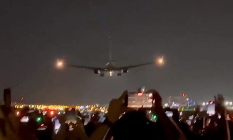 "Bienvenida a Taiwán"; Entre gritos y aplausos taiwaneses celebran llegada de Pelosi | Video