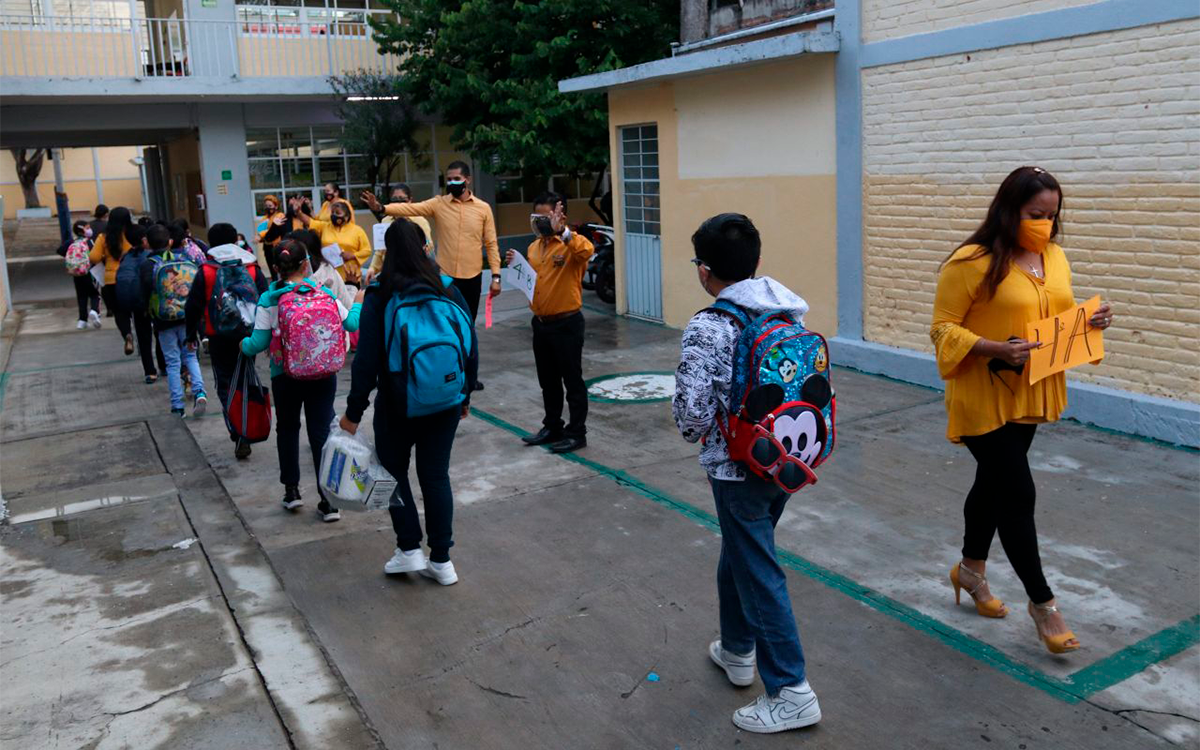 CDMX aumenta ‘Mi beca para empezar’ y apoyos para útiles y uniformes; conoce montos y fechas para recibirlos