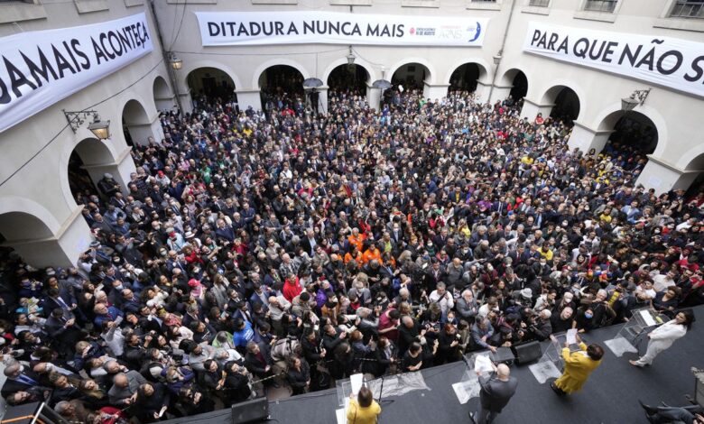 Casi un millón de brasileños firman un manifiesto contra la deriva autoritaria de Bolsonaro