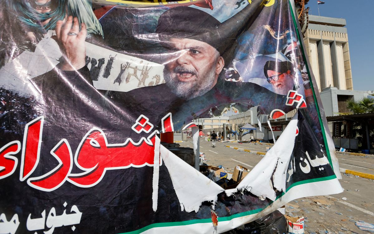 Clérigo iraquí pone fin a protestas tras la peor jornada violenta en Bagdad en años