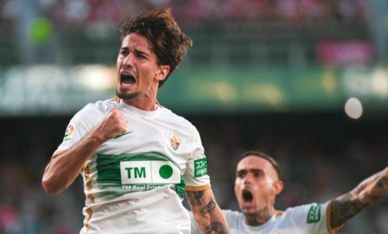 Collado hace su primer gol con el Elche a la media hora de debutar