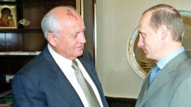 Con la guerra en Ucrania, Putin intenta desentrañar el legado de Gorbachov