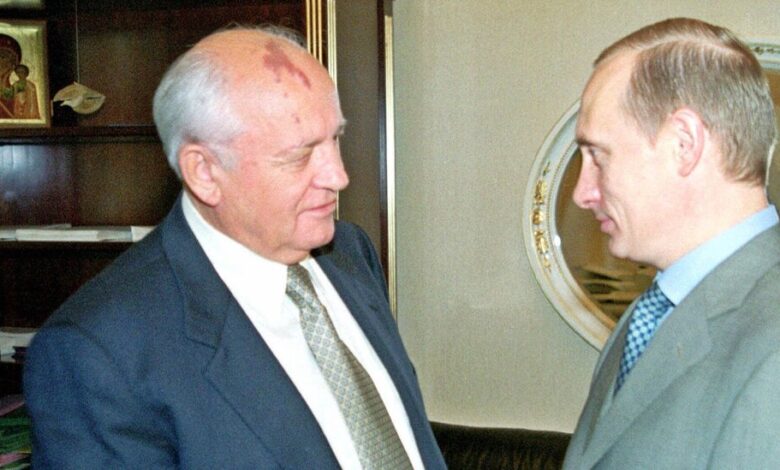 Con la guerra en Ucrania, Putin intenta desentrañar el legado de Gorbachov
