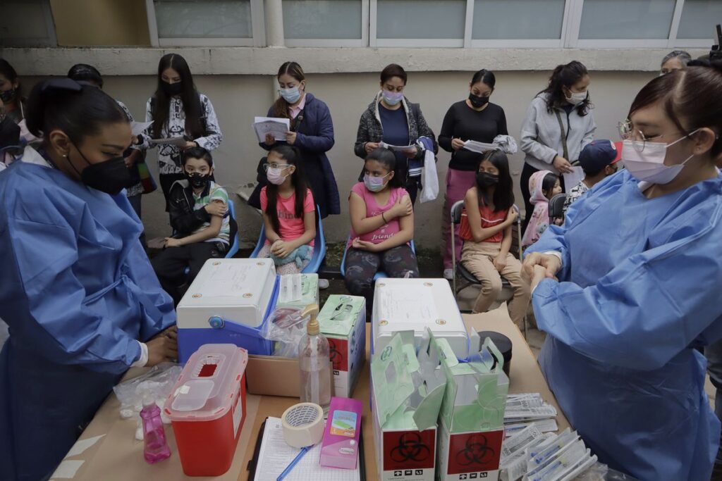 Covax responde a la advertencia de México con la entrega de 10 millones de vacunas “lo antes posible”