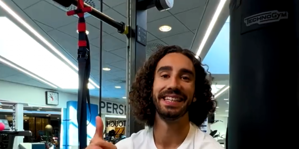 Cucurella adelanta a Figo en el ránking histórico del mercado de ámbito azulgrana