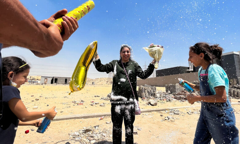 Después de años de languidecer en las prisiones de Egipto, una liberación repentina