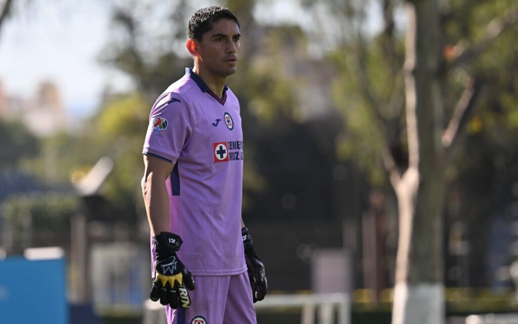 'Discúlpenos. Sabemos que no se merecen esto': Jesús Corona tras goleada ante América | Video