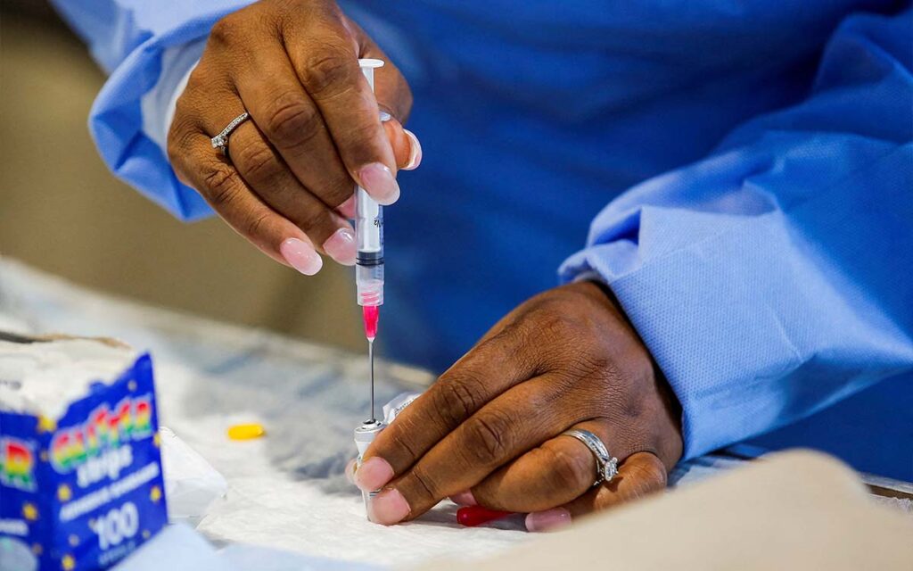 EU aprueba vacuna JYNNEOS contra viruela del mono