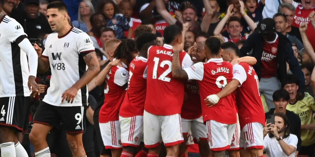 El Arsenal sufre de lo lindo ante el Fulham y pero conserva el liderato