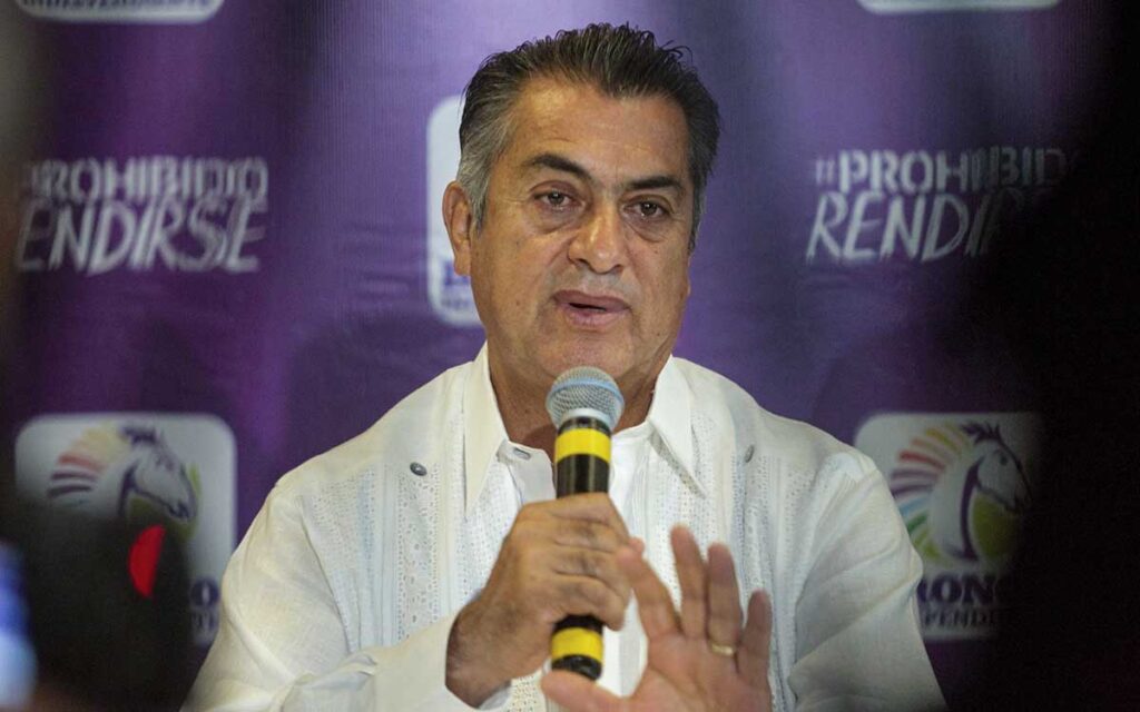'El Bronco' se somete a cirugía por tercera vez en 4 meses