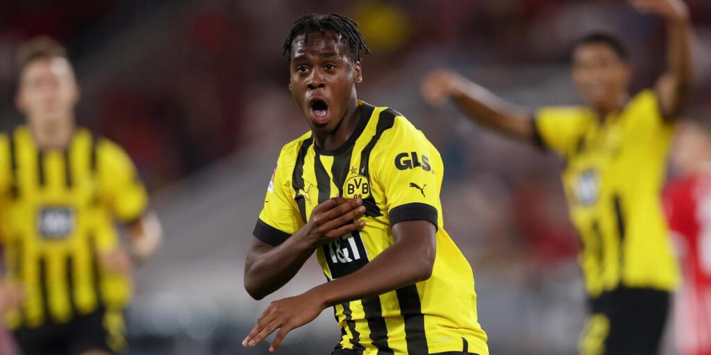 El Dortmund renueva a su nueva perla