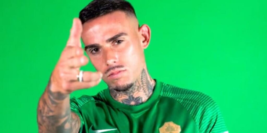 El Elche hace oficial el fichaje de Roger Martí