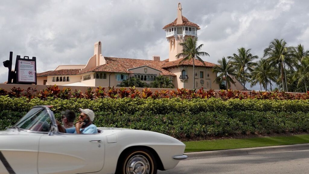 El FBI registra la mansión de Donald Trump de Mar-a-Lago, en Florida