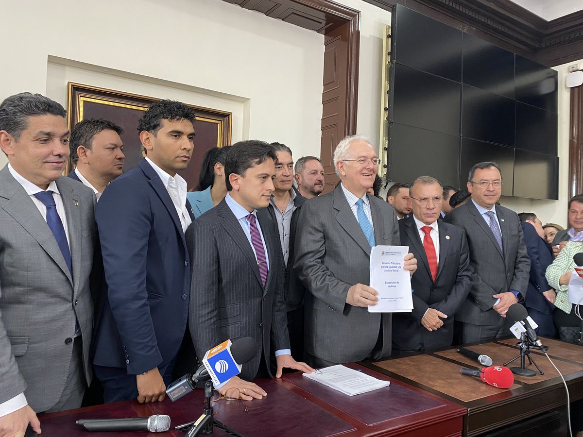 El Gobierno de Petro presenta la reforma tributaria en su primer día