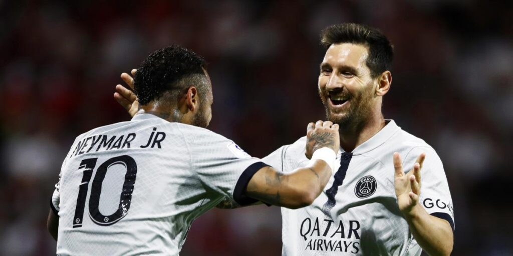 El PSG se divierte en su estreno a costa del Clermont