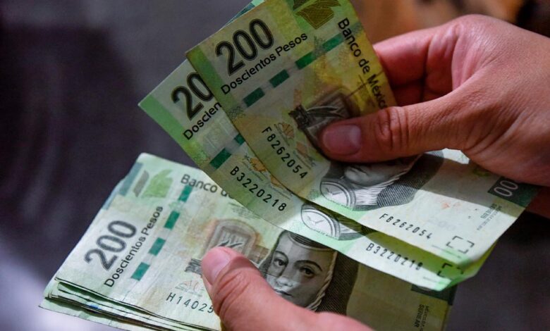 El SAT avisa que no vigila ni cobra los depósitos que haces en efectivo