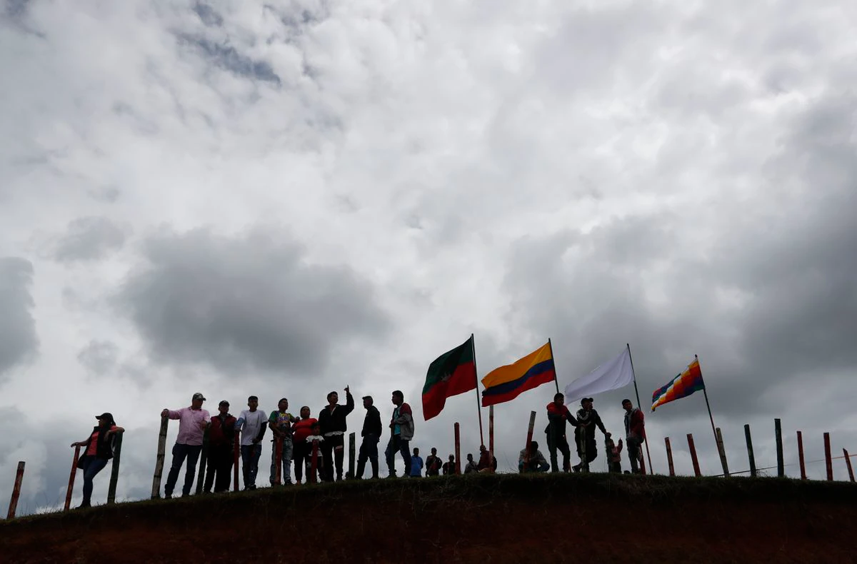 El ministro del Interior admite que falta dinero para proteger la vida de “tanta gente amenazada en Colombia”