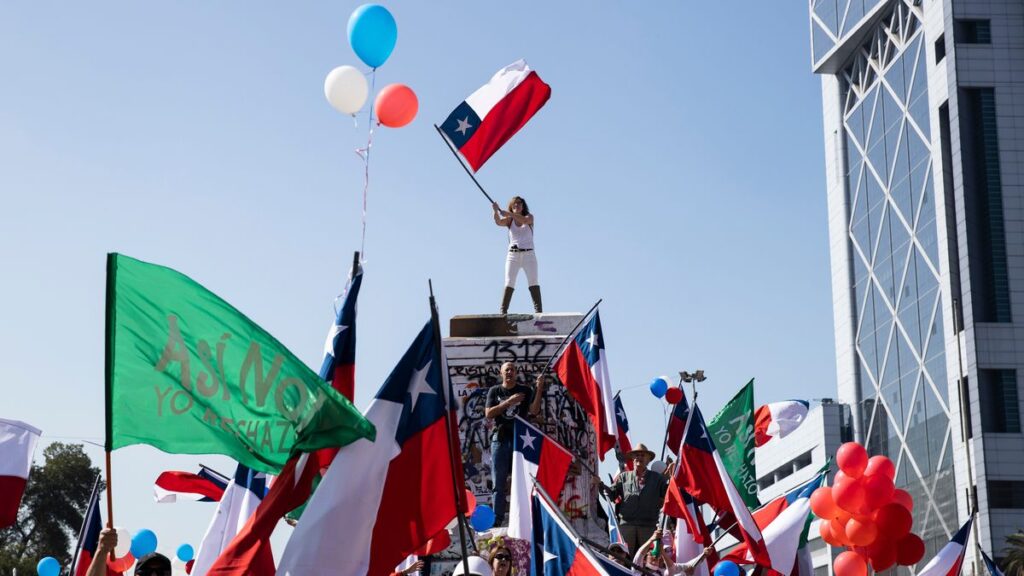 El oficialismo chileno libra sus últimas batallas para lograr que se apruebe la nueva Constitución