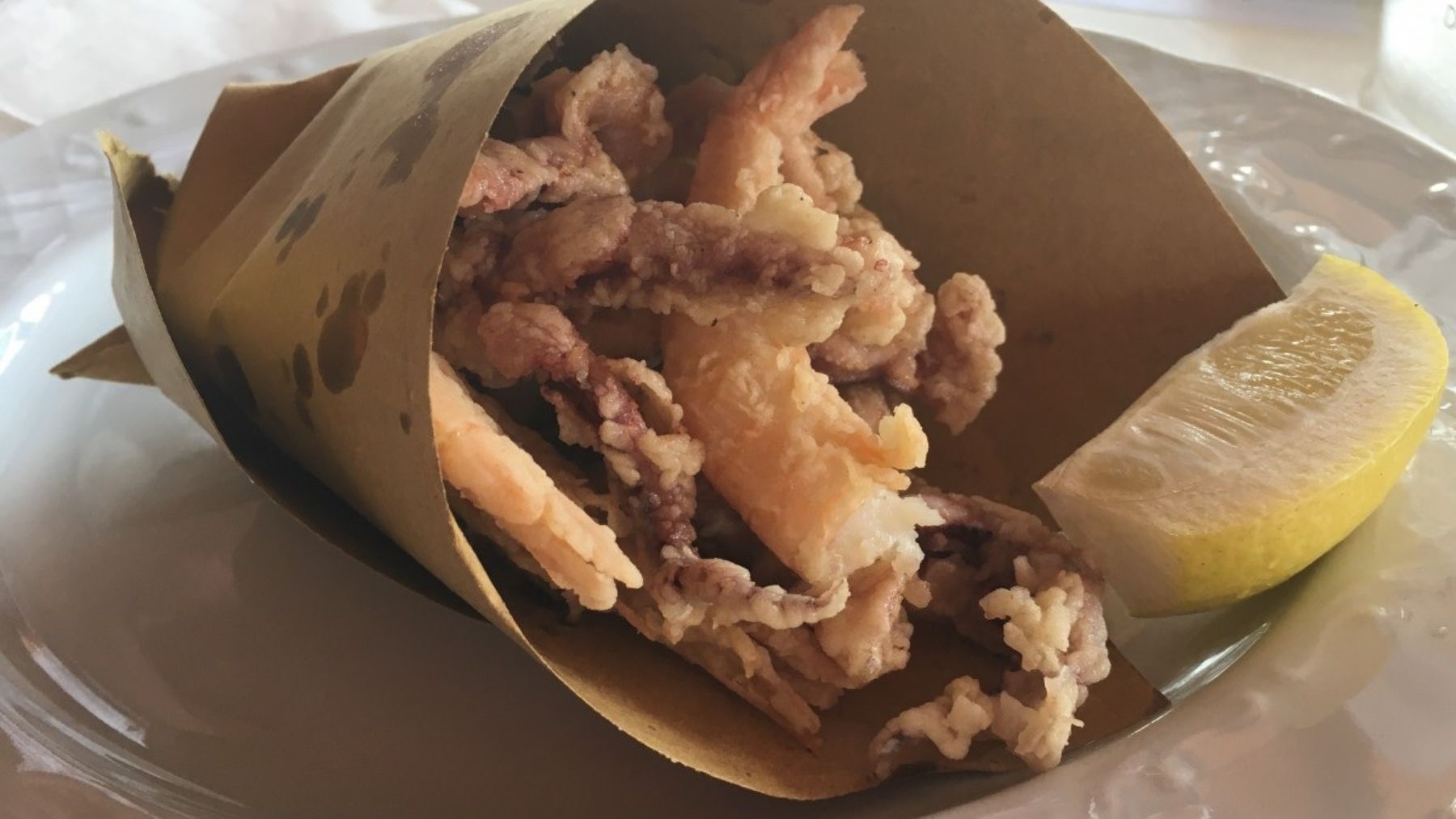 El peligro oculto que esconde el ‘pescaíto’ frito