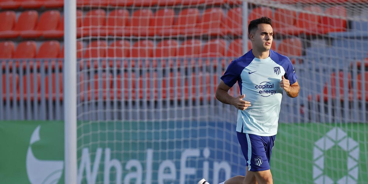 El primer día en rojiblanco de Sergio Reguilón