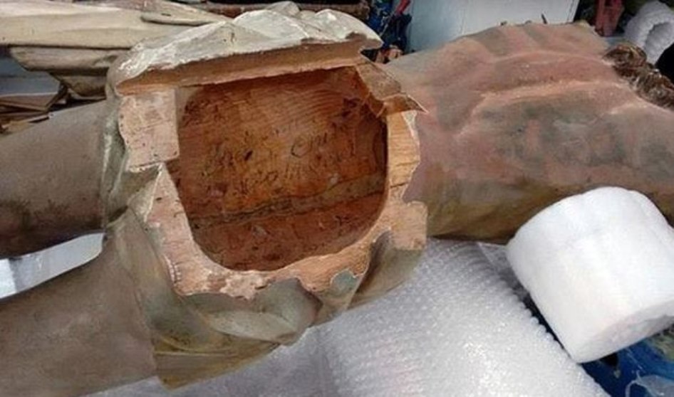 El trasero de un Cristo del siglo XVII escondía un mensaje oculto